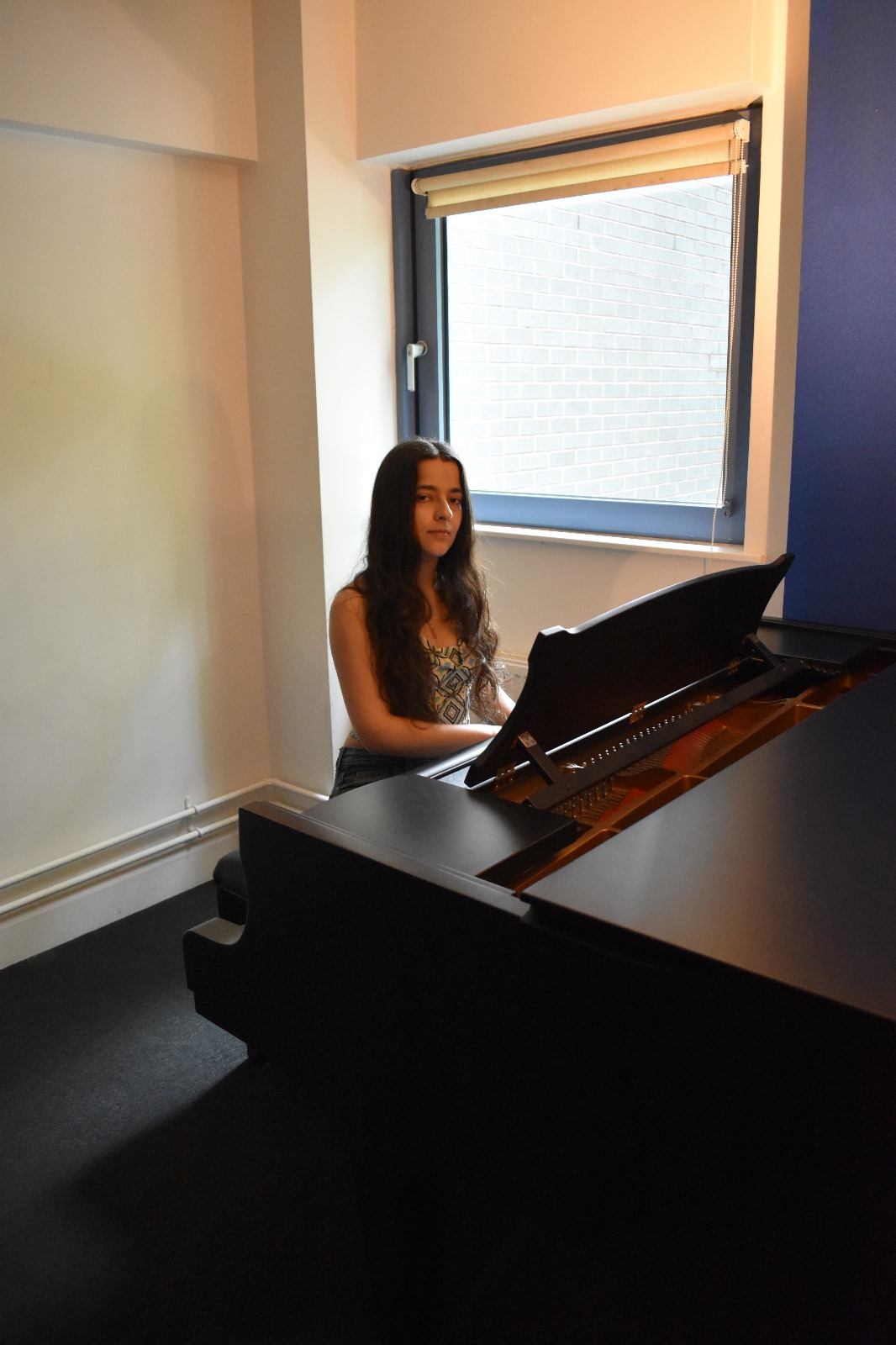 rebecca pic (1)